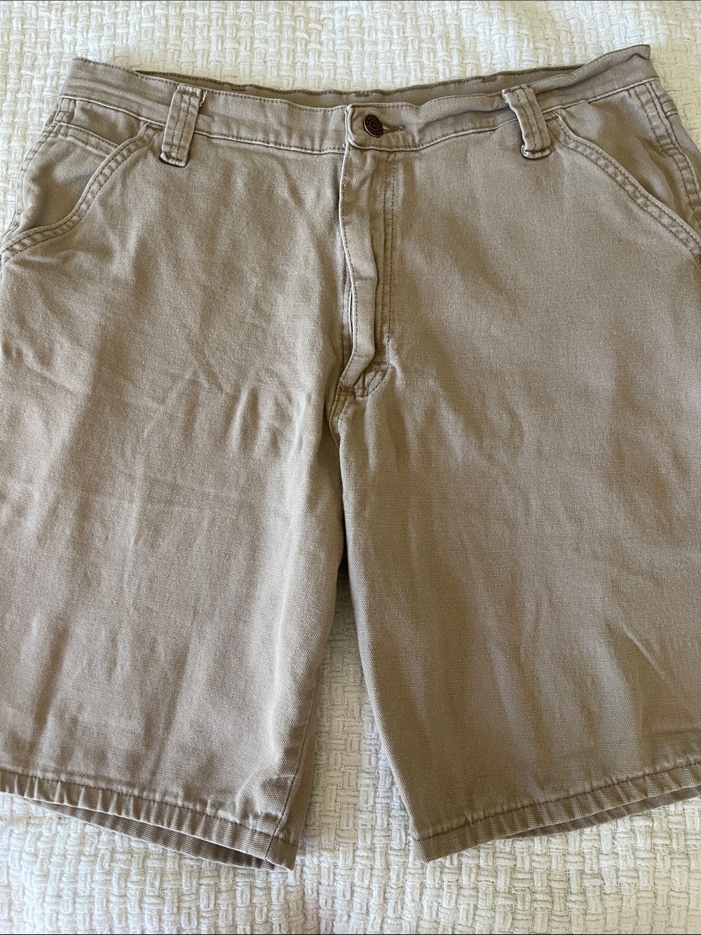 Wrangler Men's Tan Flat-Front Shorts